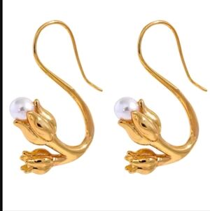 Ornate Pearl Flower Earrings Vintage Inspired | NWOT